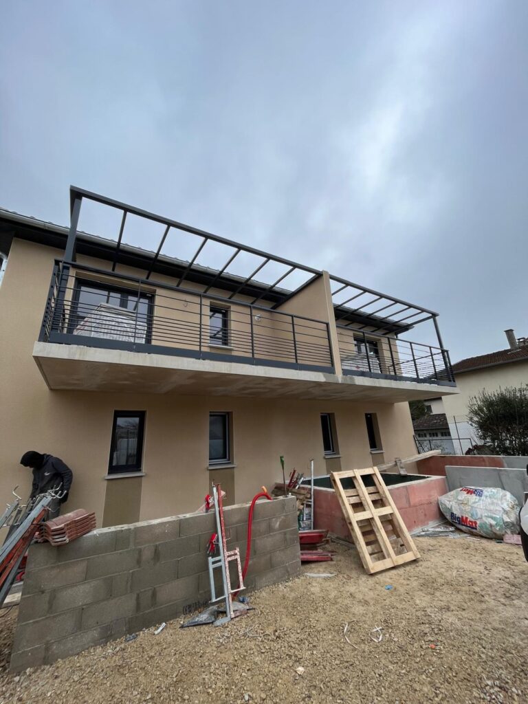 Garde-corps fenêtre : plus de sécurité à Lyon - SMT