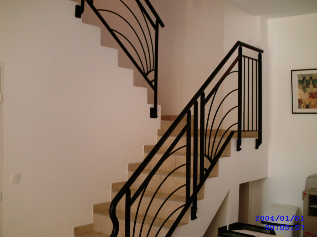 Garde-corps pour escalier à Chambéry : sécurisez votre intérieur